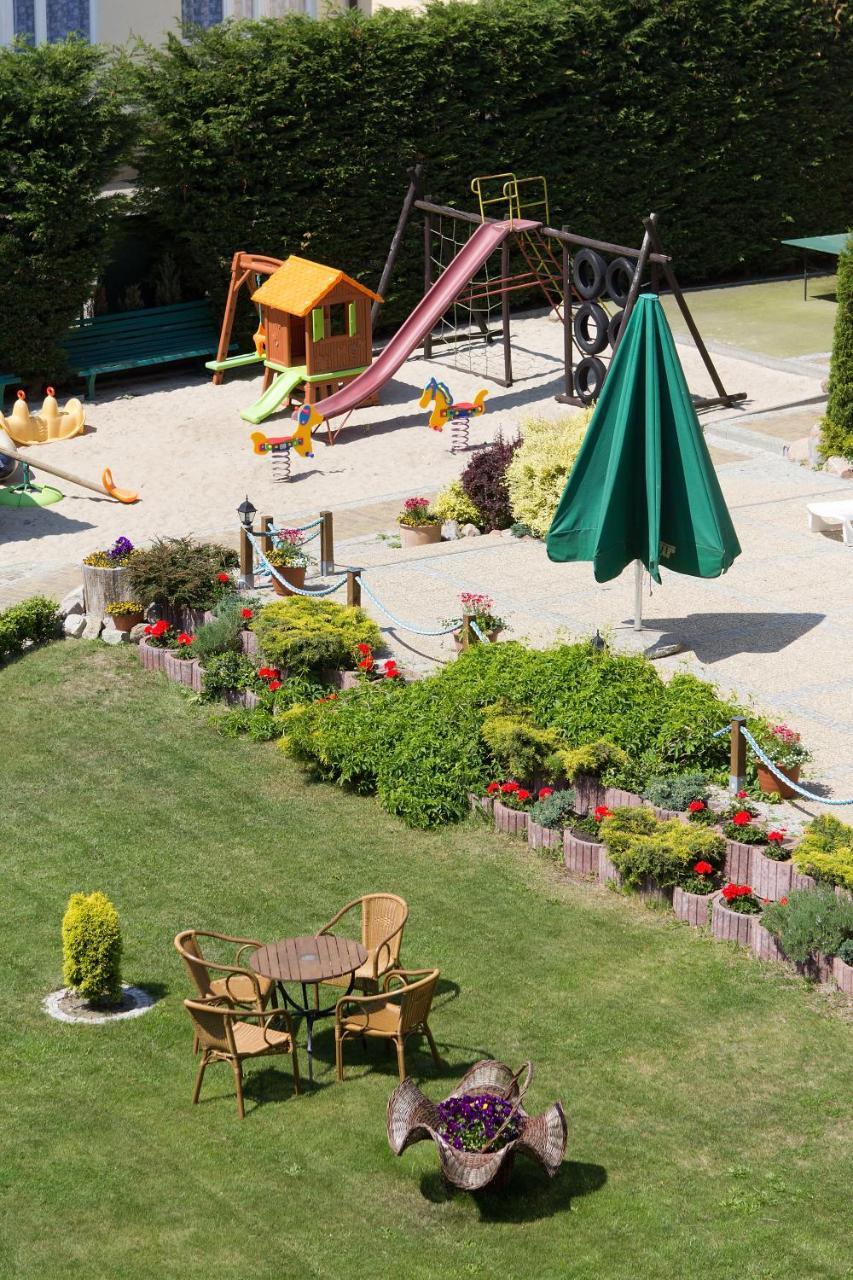 Jantar-Spa Kompleks Wypoczynkowo-Rehabilitacyjny Niechorze Exterior foto