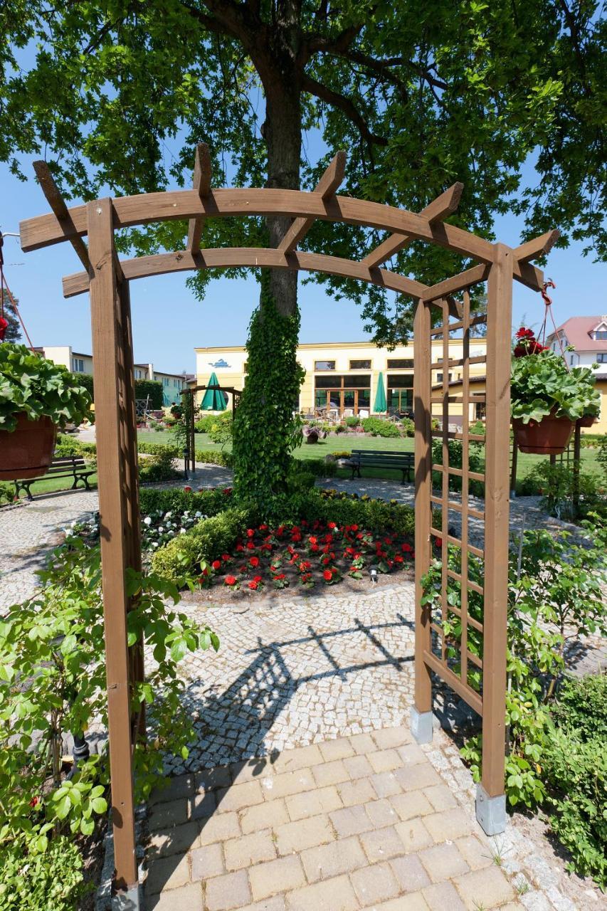 Jantar-Spa Kompleks Wypoczynkowo-Rehabilitacyjny Niechorze Exterior foto