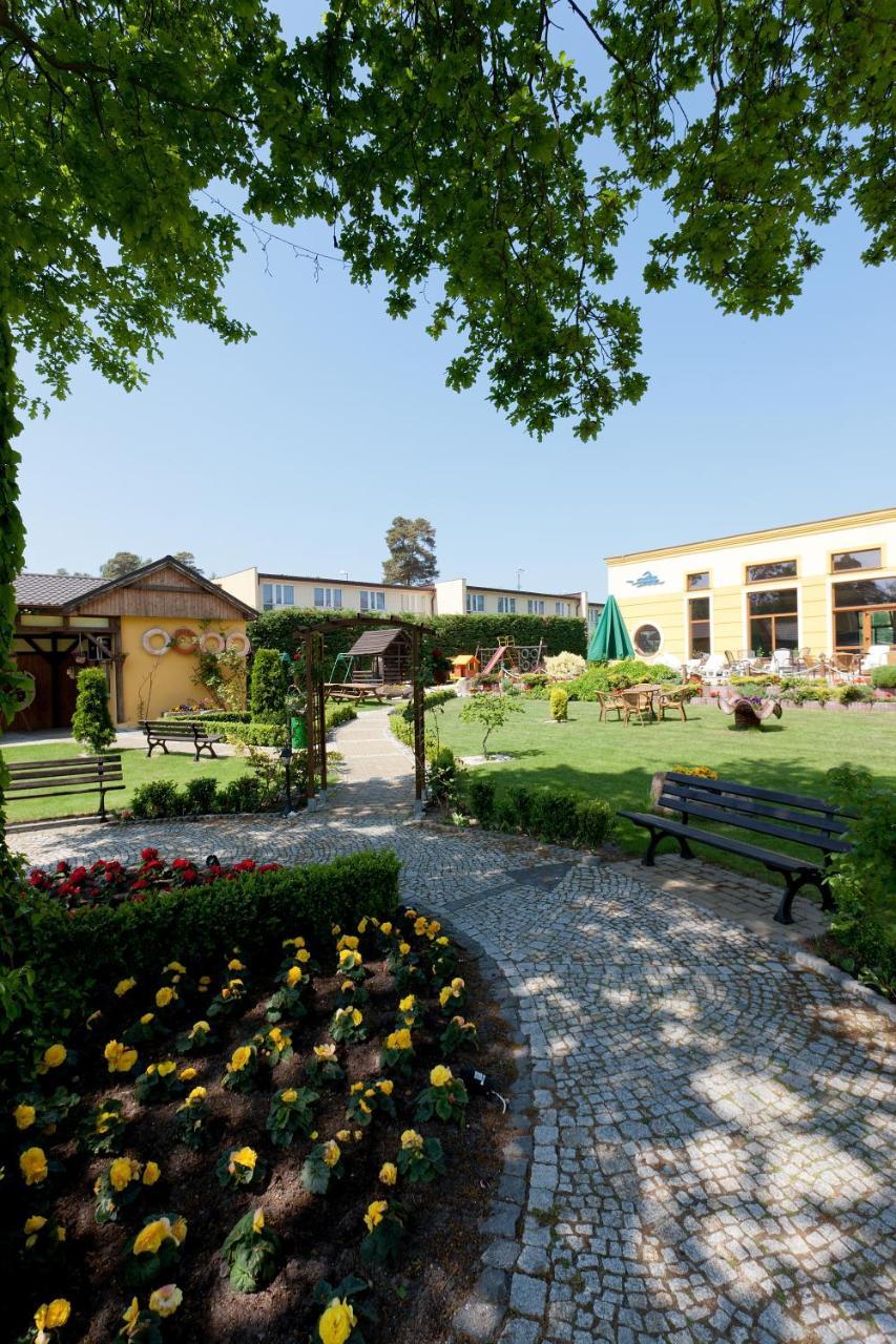Jantar-Spa Kompleks Wypoczynkowo-Rehabilitacyjny Niechorze Exterior foto